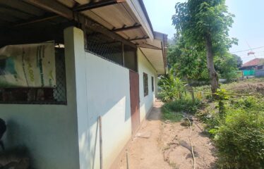 ขายบ้านพร้อมที่ดิน มีไฟฟ้า น้ำพร้อม อยู่ในแหล่งชุมชน